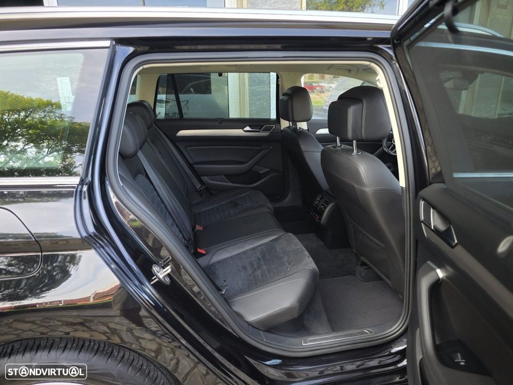 VW Passat Variant 2.0 TDi Highline DSG - 19