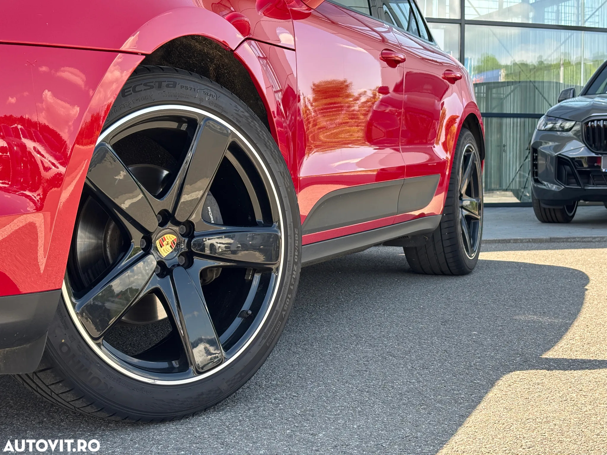 Porsche Macan - 24