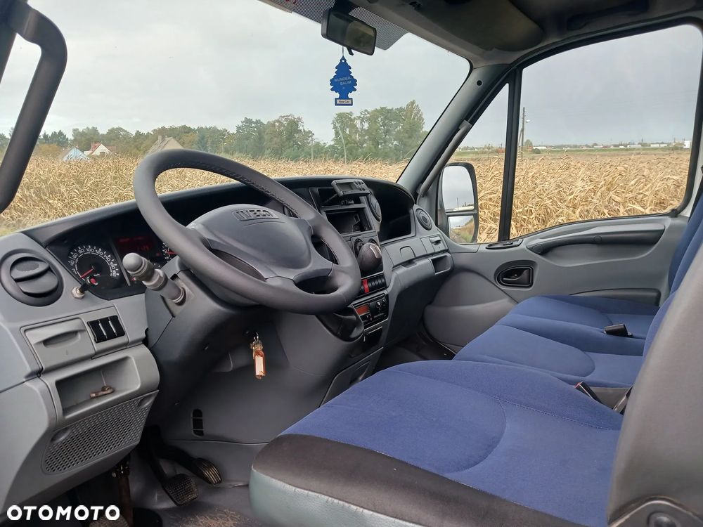 Iveco Daily 60C15 3.0 150 KM Izoterma chłodnia Mroźnia Winda 1 T UDT Tacho - 4