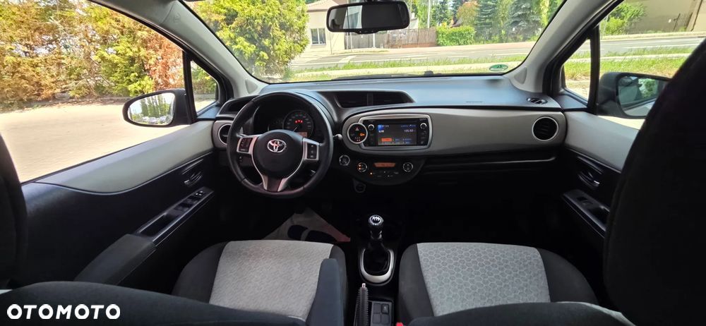 Toyota Yaris 1.33 VVT-i Executive - 33