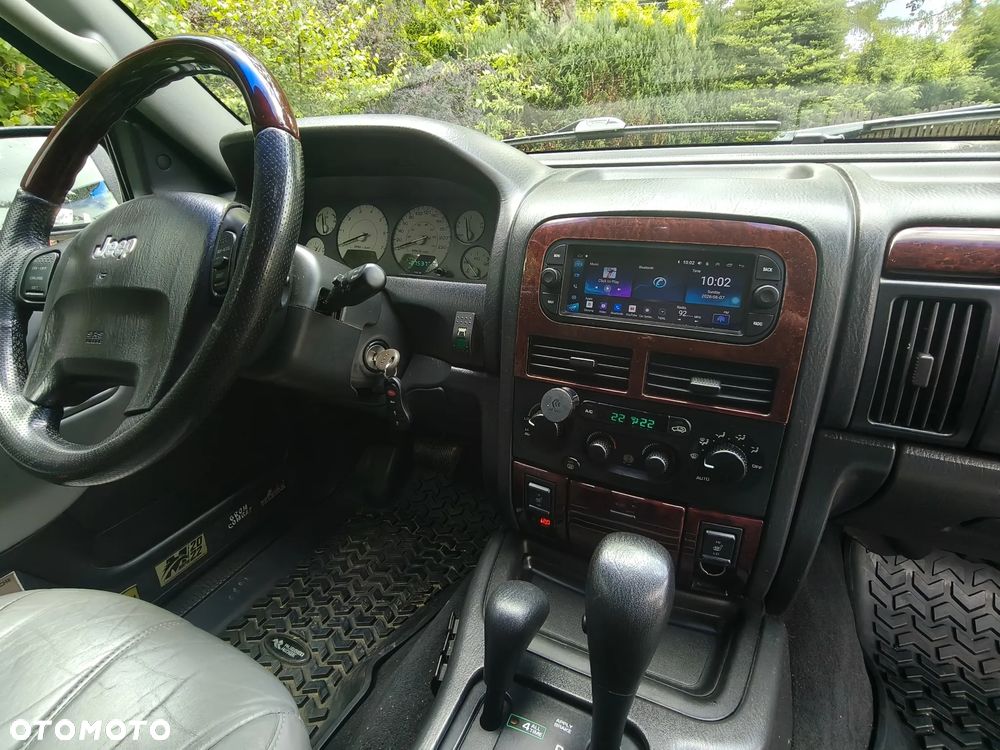 Jeep Grand Cherokee - 11