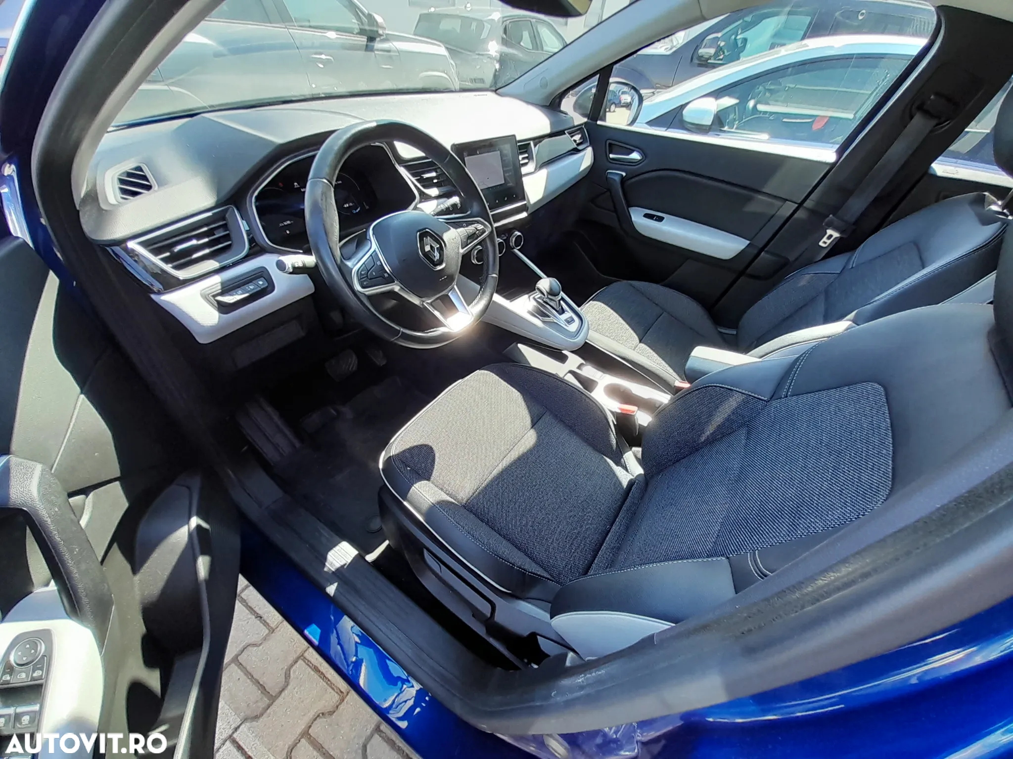 Renault Captur E-Tech Plug-In-Hybrid Intens - 6