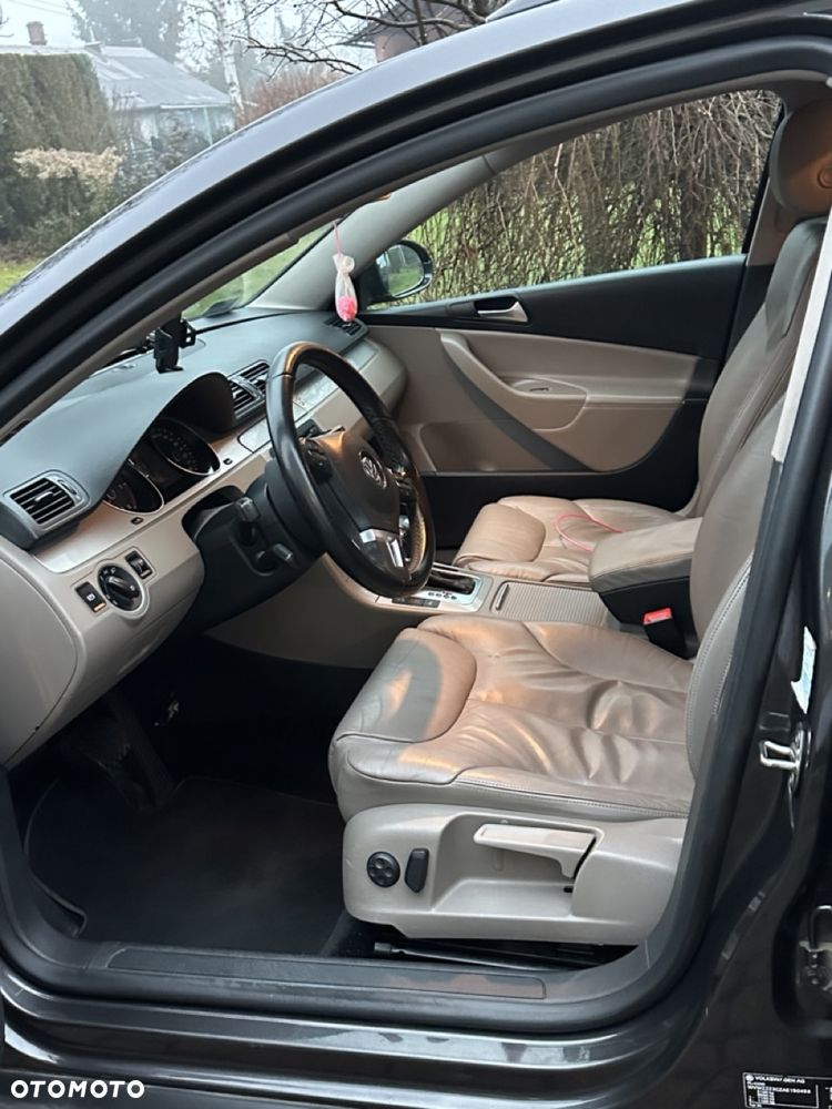 Volkswagen Passat 2.0 TDI Comfortline DSG - 8