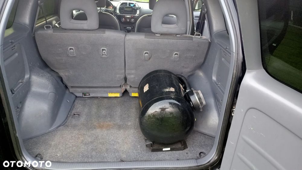 Toyota RAV4 2.0 VVT-i 4x4 - 8