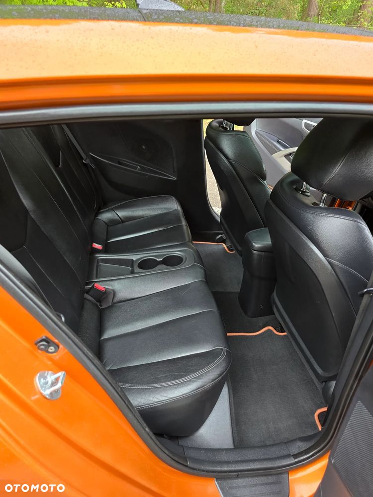 Hyundai Veloster 1.6 GDI Premium - 23