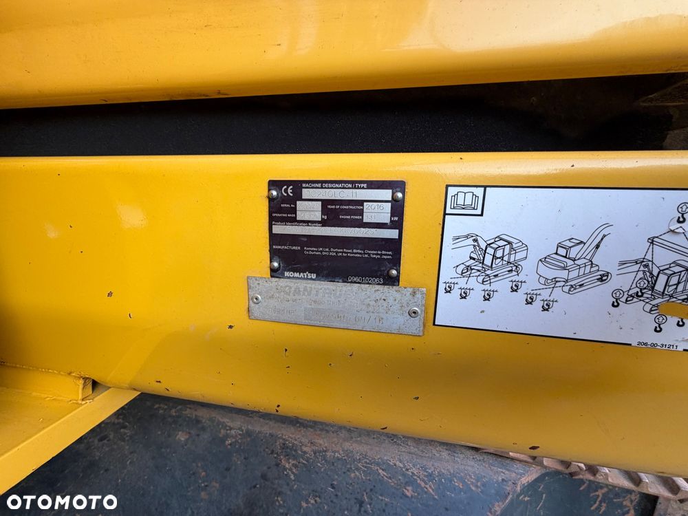 Komatsu PC240LC-11 - 14