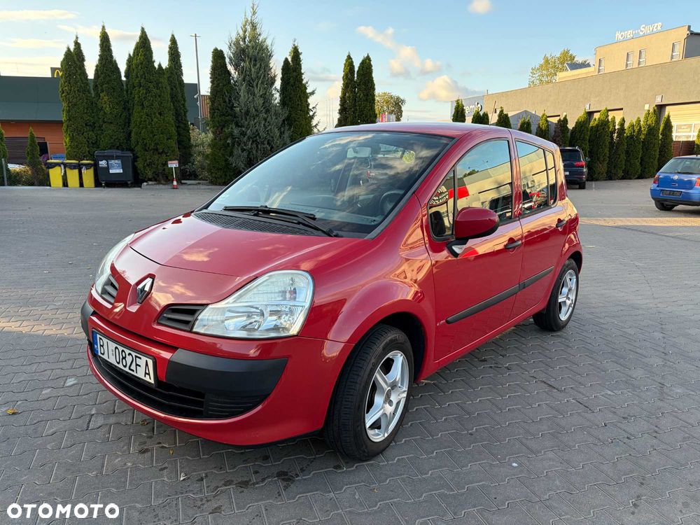Renault Modus - 1
