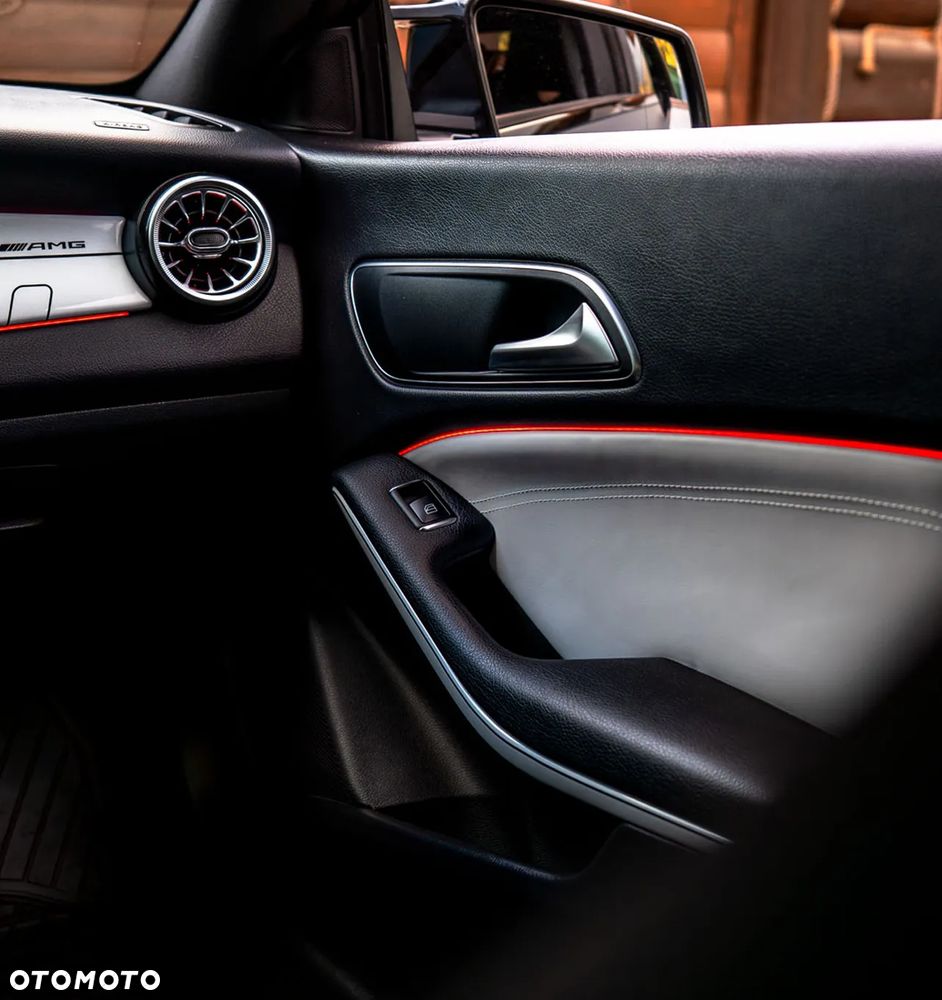 Mercedes-Benz CLA 180 7G-DCT AMG Line - 40