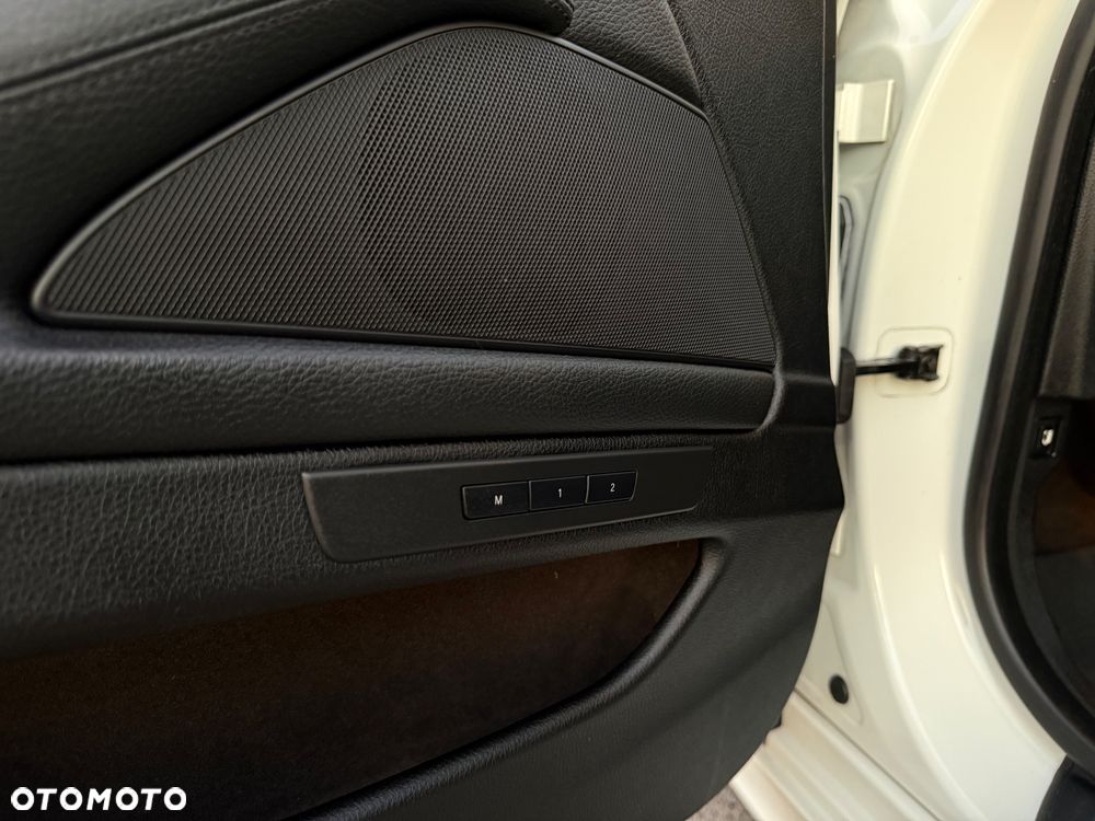BMW Seria 5 535i xDrive - 10