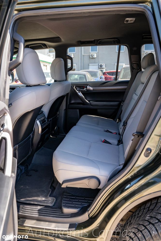 Lexus GX - 25