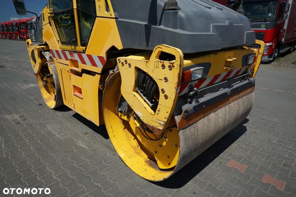 Hamm DV 90 H192 WALEC WIBRACYJNO-OSCYLACYJNY TYPU TANDEM - 12