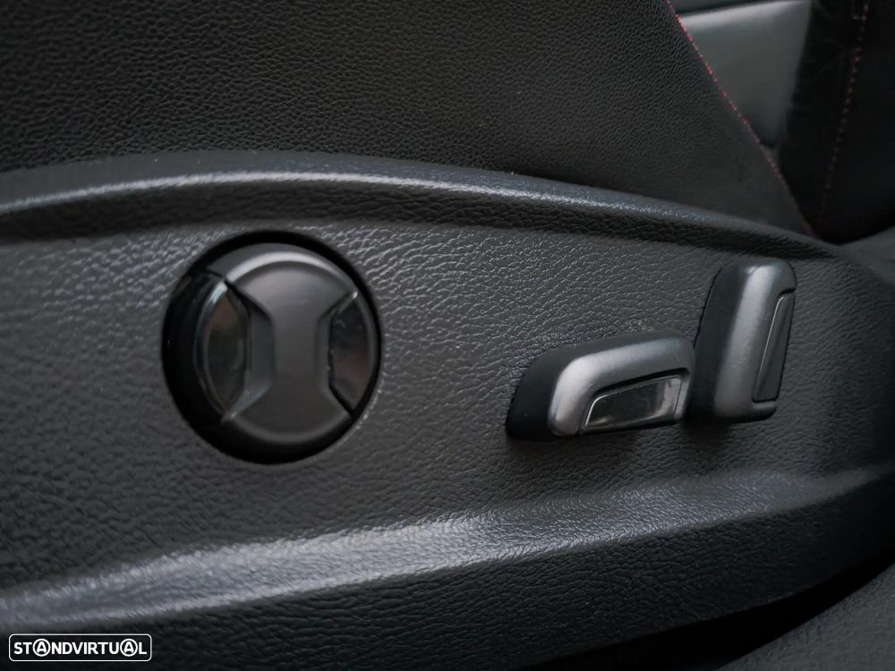 VW Golf - 40