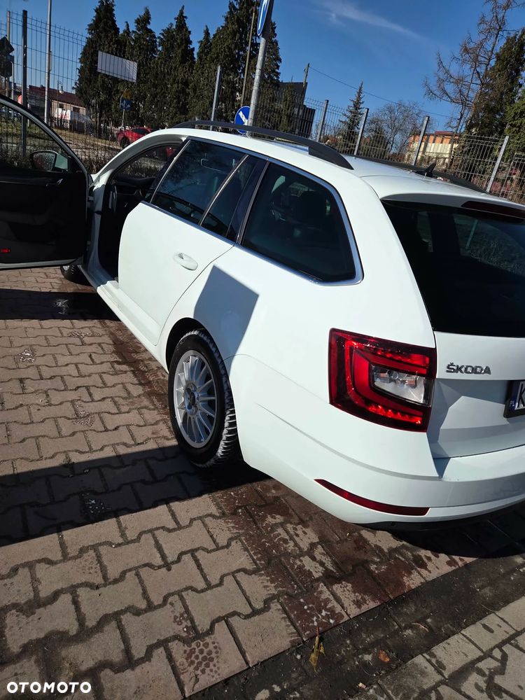 Skoda Octavia 1.8 TSI DSG Style - 6