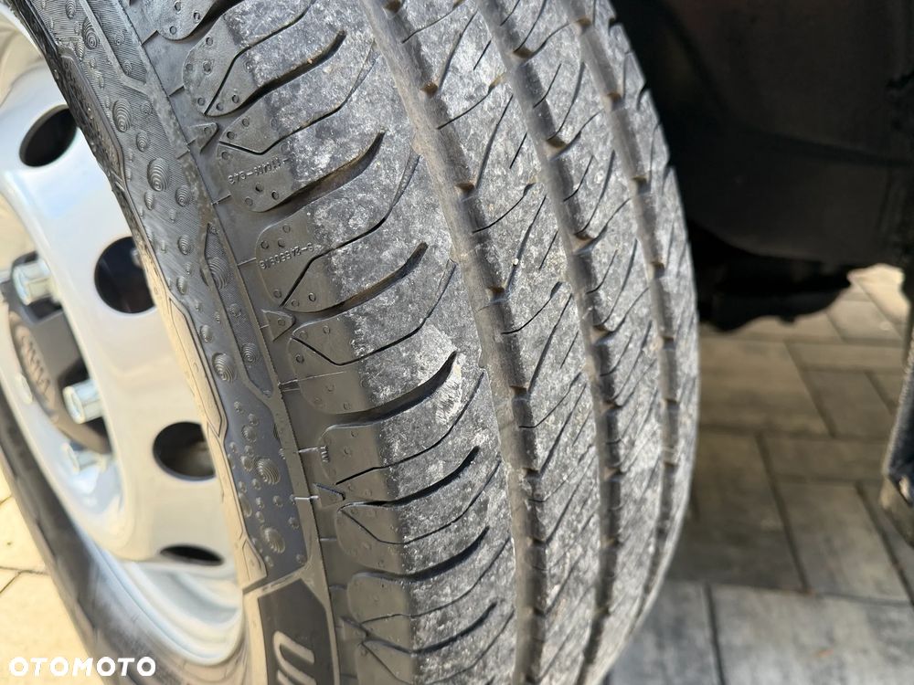 Fiat Ducato Maxi Doka 7 osób / Skrzynia 3.3m / Wzmocniony Koła 16'' / Podwójne resory / Ładowność 1285kg / Bogate wyposażenie / Serwisowany / FV23% / Salon PL - 24