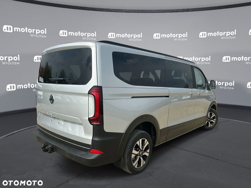 Volkswagen Caravelle - 7