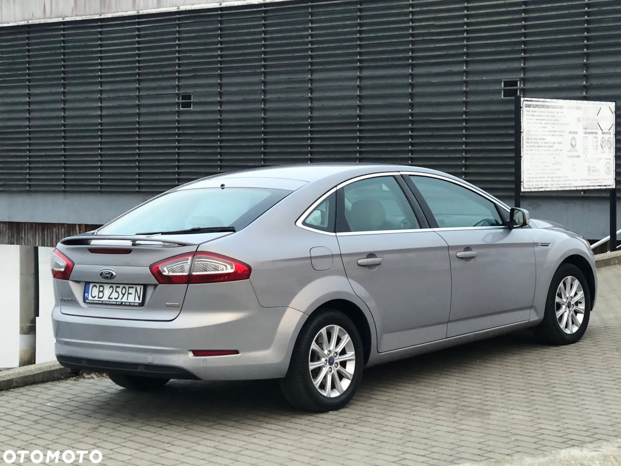 Ford Mondeo - 22