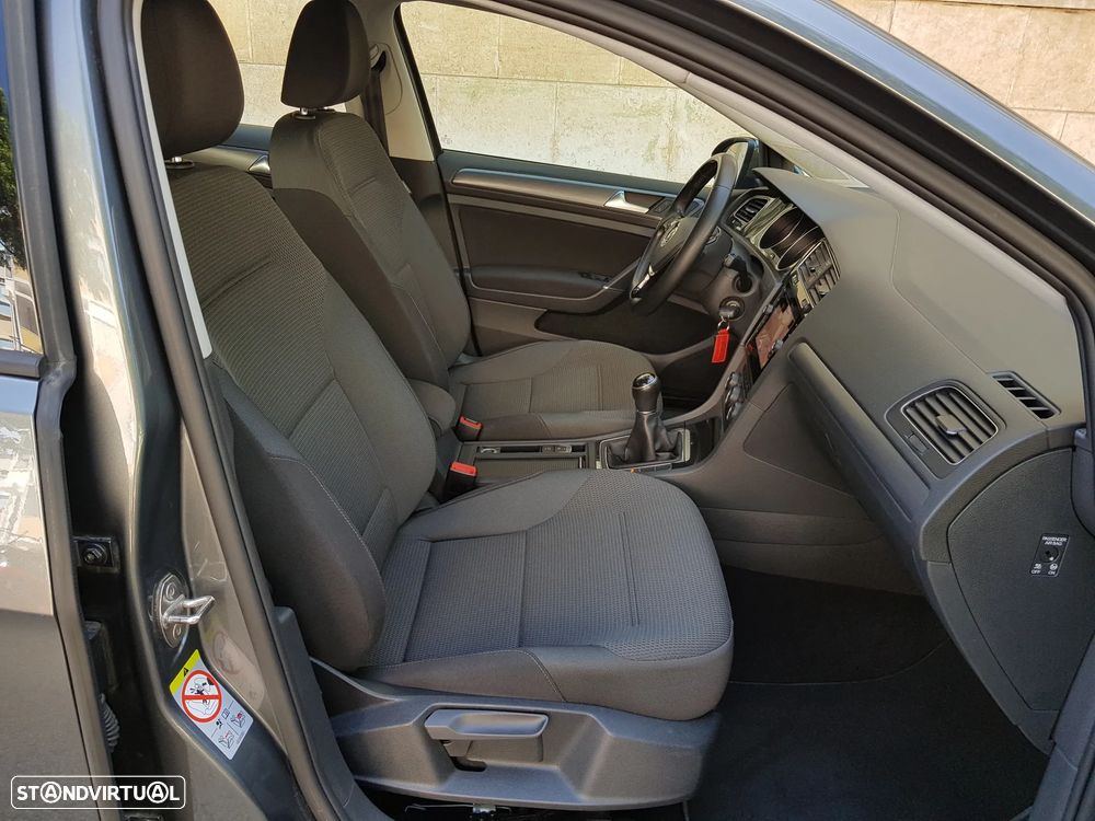 VW Golf Variant 1.6 TDi Confortline - 33