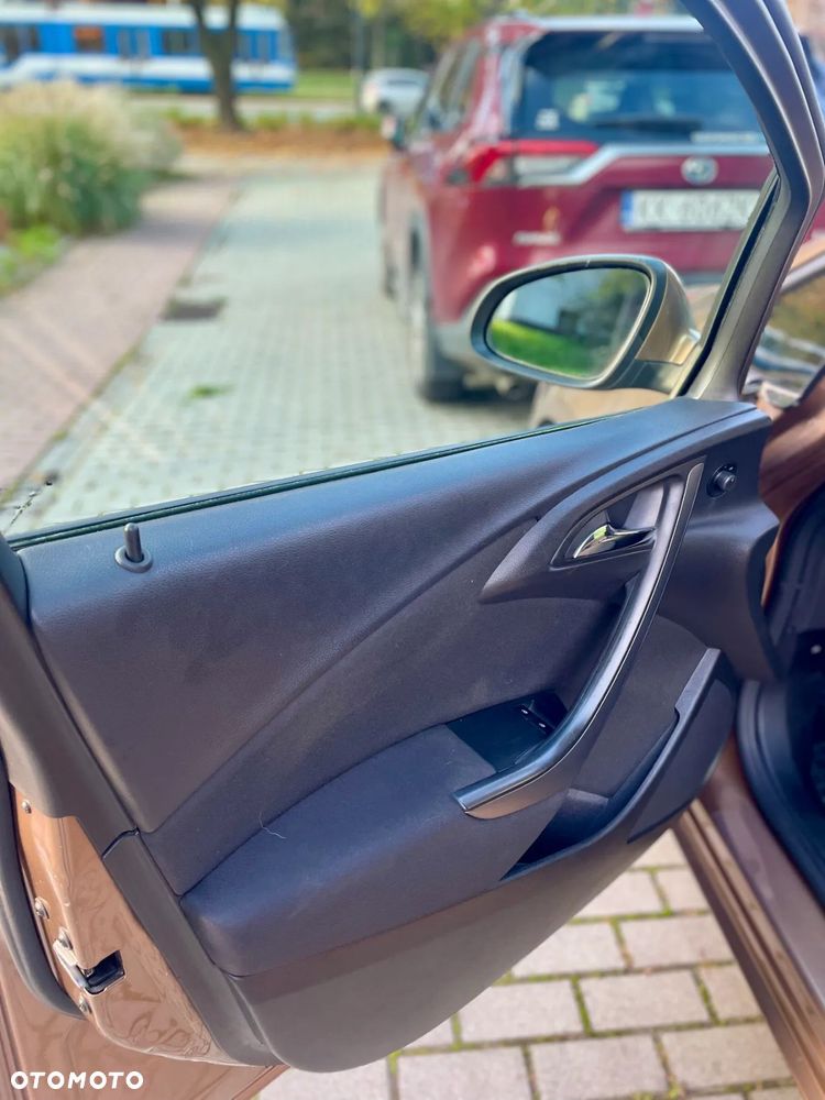 Opel Astra IV 1.6 CDTI Essentia - 19