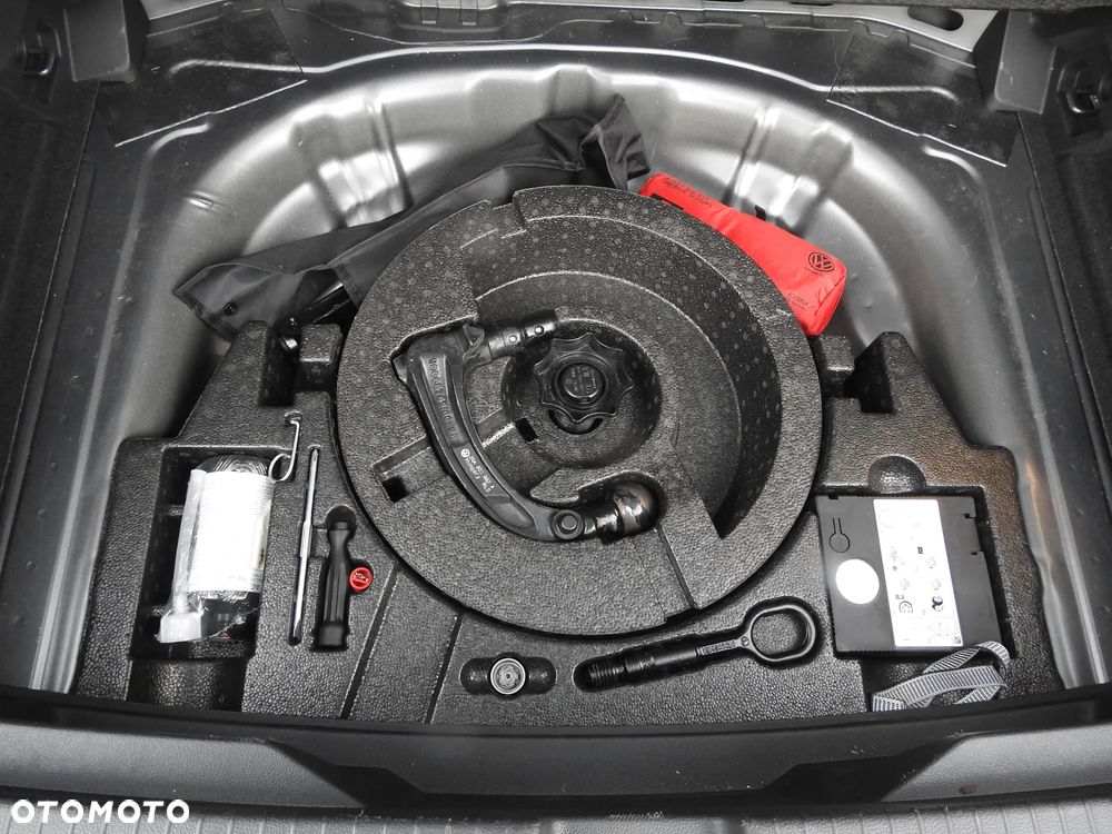 Volkswagen T-Roc 1.5 TSI OPF DSG R-Line - 16