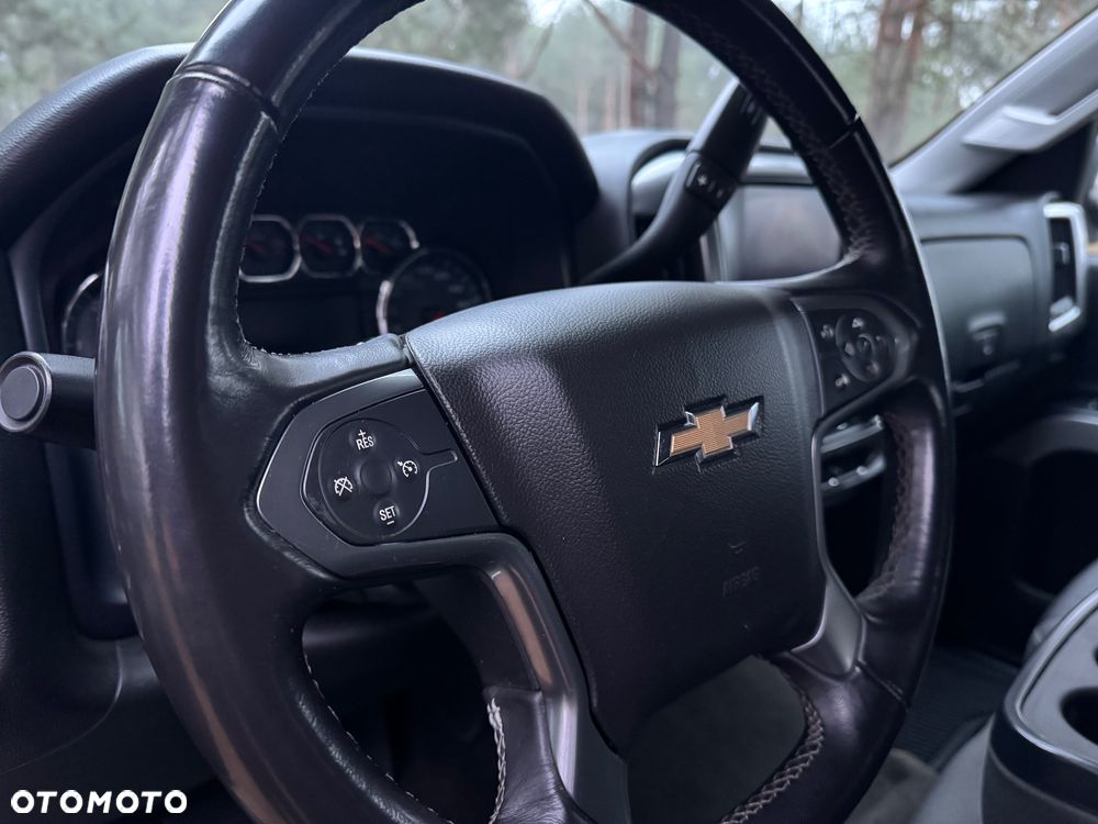 Chevrolet Silverado - 34