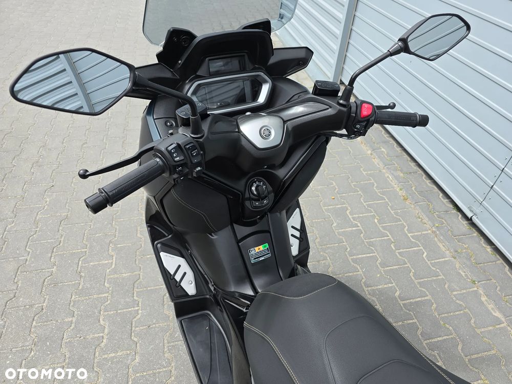 Yamaha X-max - 19