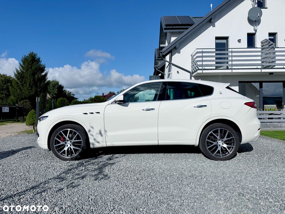 Maserati Levante 2016 photo 2