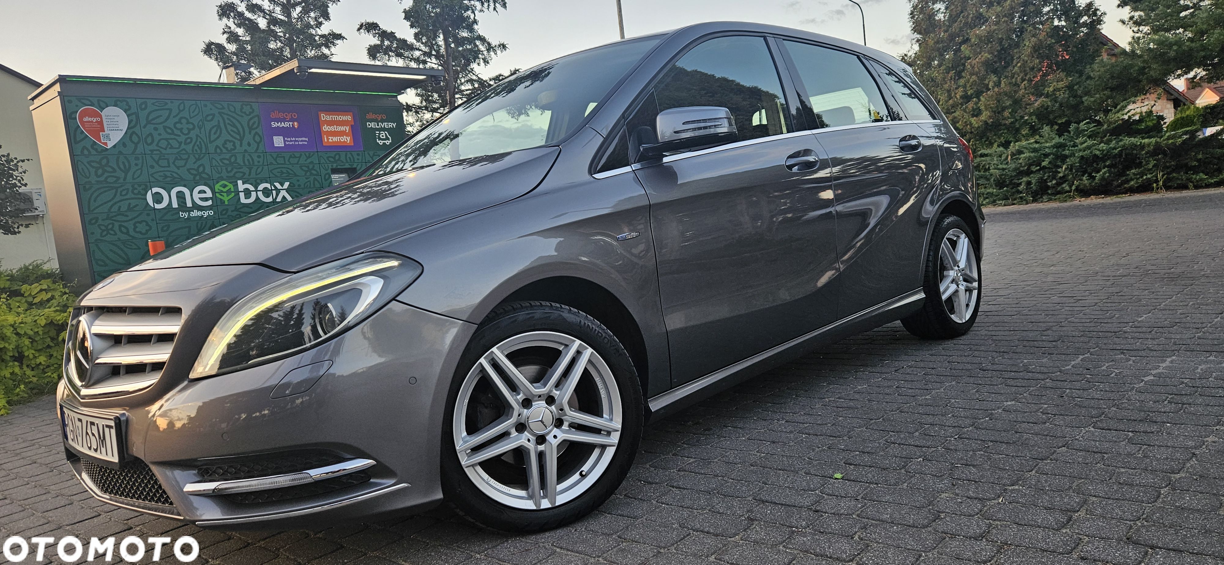 Mercedes-Benz Klasa B 180 BlueEFFICIENCY Edition - 1