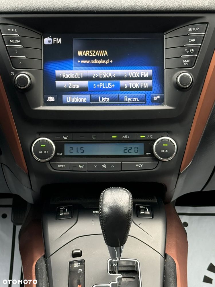 Toyota Avensis 1.8 Premium MS - 9