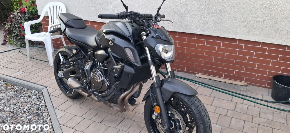 Yamaha MT - 24