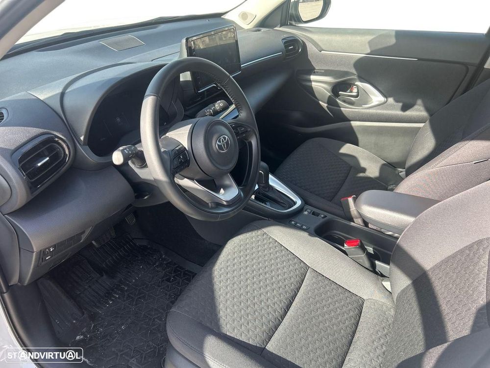 Toyota Yaris Cross 1.5 HDF Comfort Plus - 15