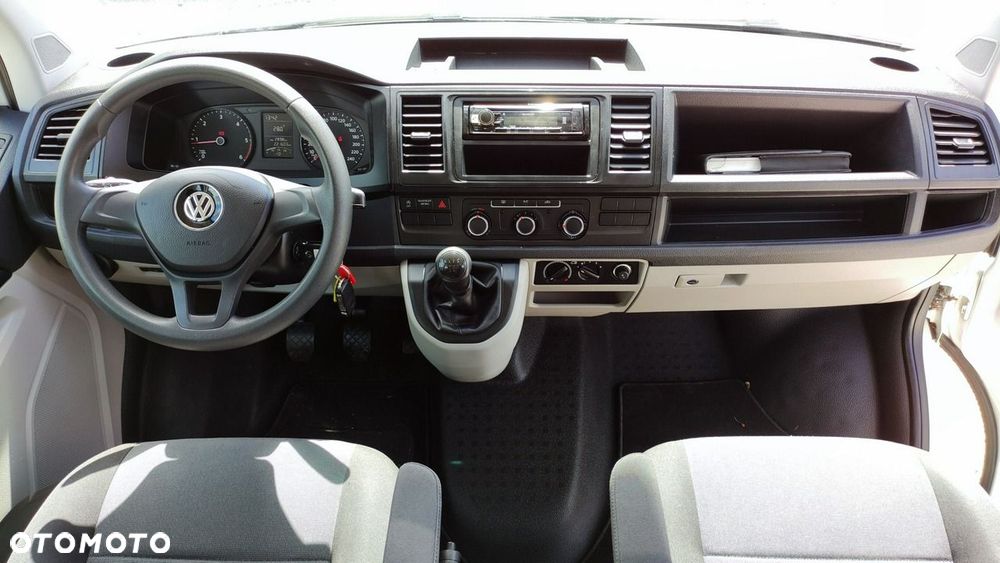 Volkswagen Transporter - 5