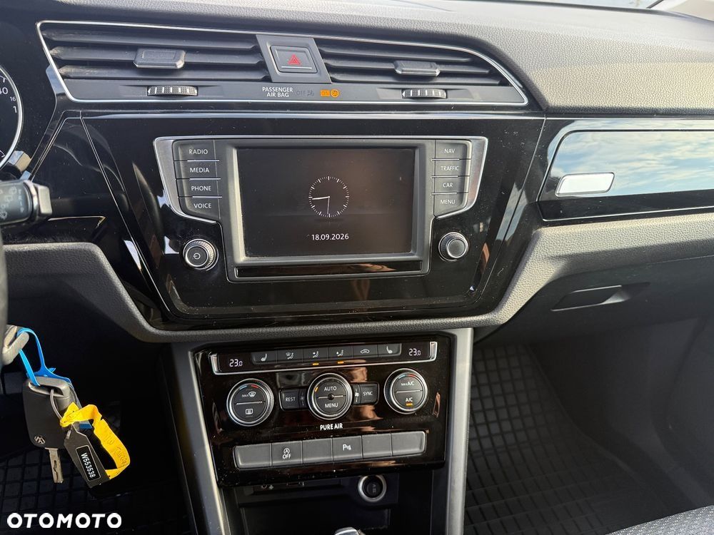 Volkswagen Touran 1.4 TSI (BlueMotion Technology) DSG Comfortline - 20