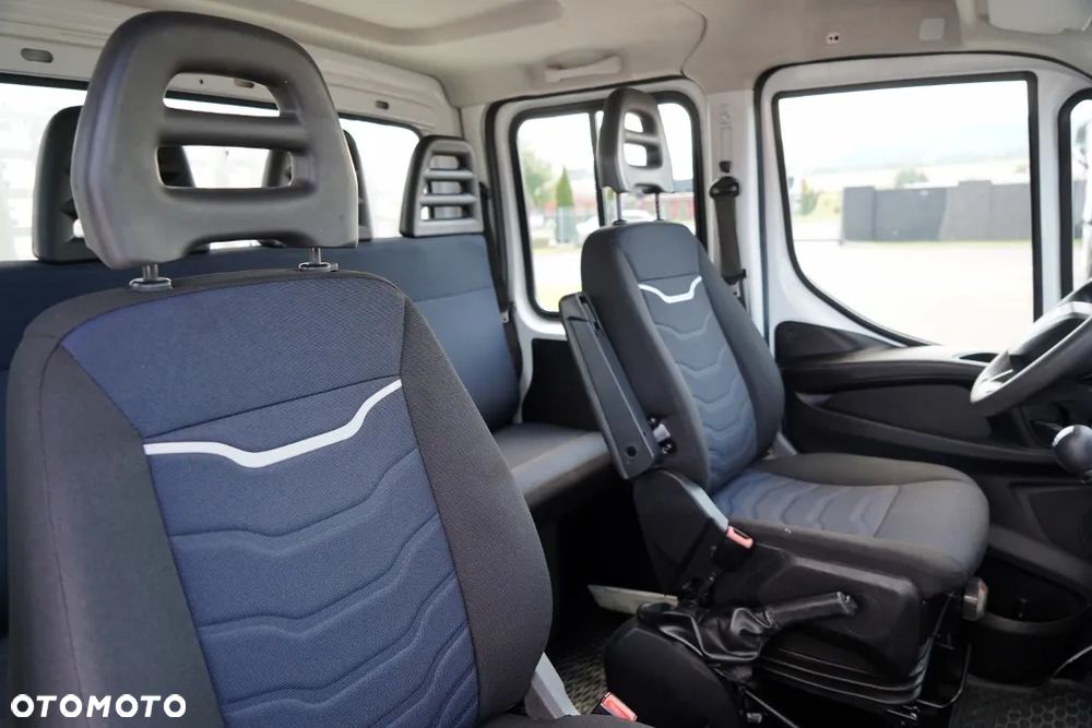 Iveco DAILY 35-140 / WYWROTKA ALUMINIOWA / BRYGADÓWKA 6 MIEJSC / BLIŹNIAK / MANUAL / SPROWADZONA / EURO 6 - 33