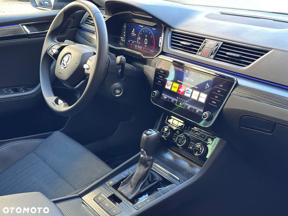 Skoda Superb 2.0 TDI SCR Style DSG - 9