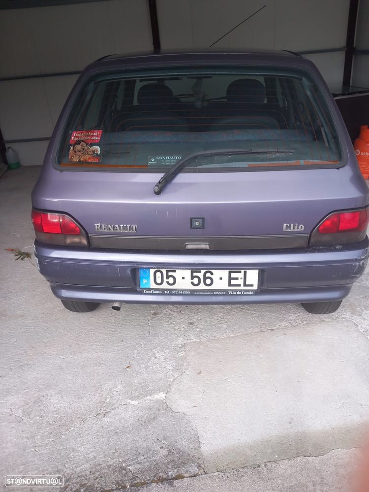 Renault Clio 1.2 RN - 2