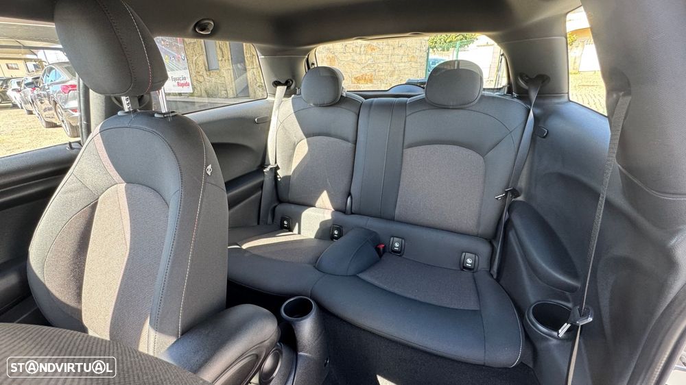 MINI 3 Portas Cooper D - 12