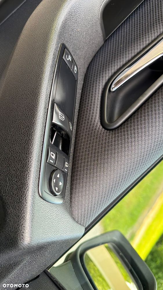 Mercedes-Benz Klasa A 160 BlueEFFICIENCY Avantgarde - 19