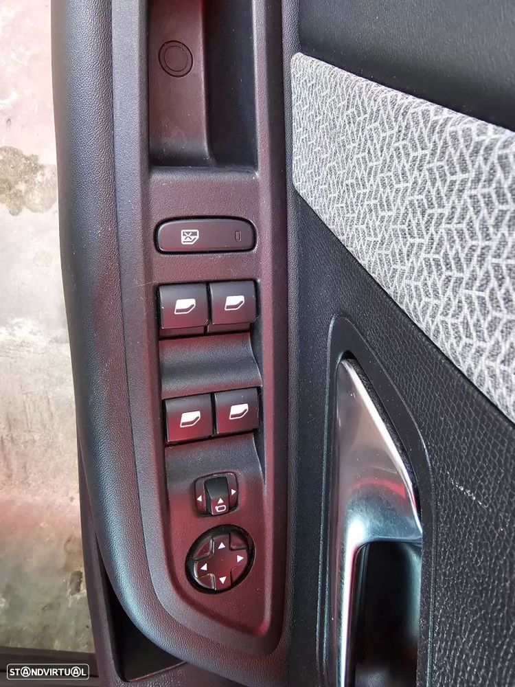 Citroën C4 PureTech 130 Stop&Start FEEL PACK - 6