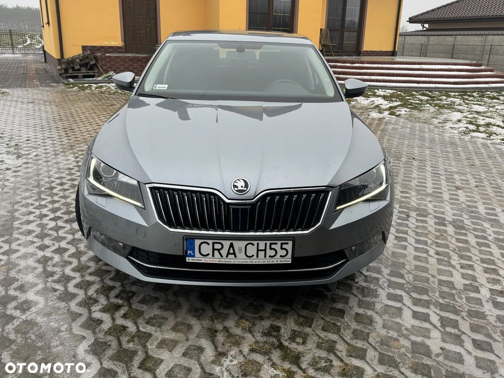 Skoda Superb 2.0 TDI Ambition DSG - 2