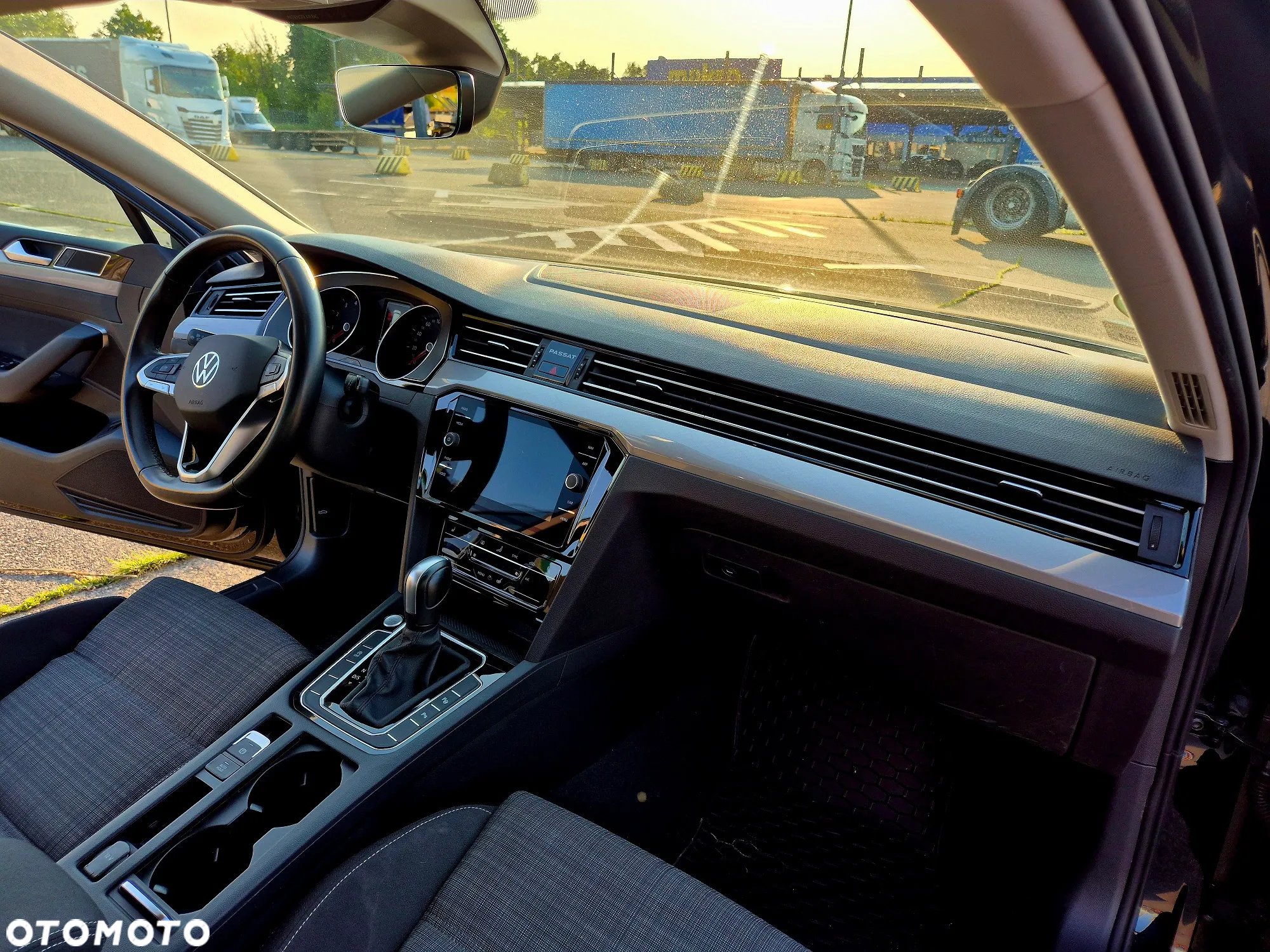 Volkswagen Passat - 11