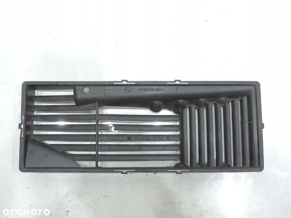 KRATKA FILTRA POWIETRZA AUDI A3 8P - 1