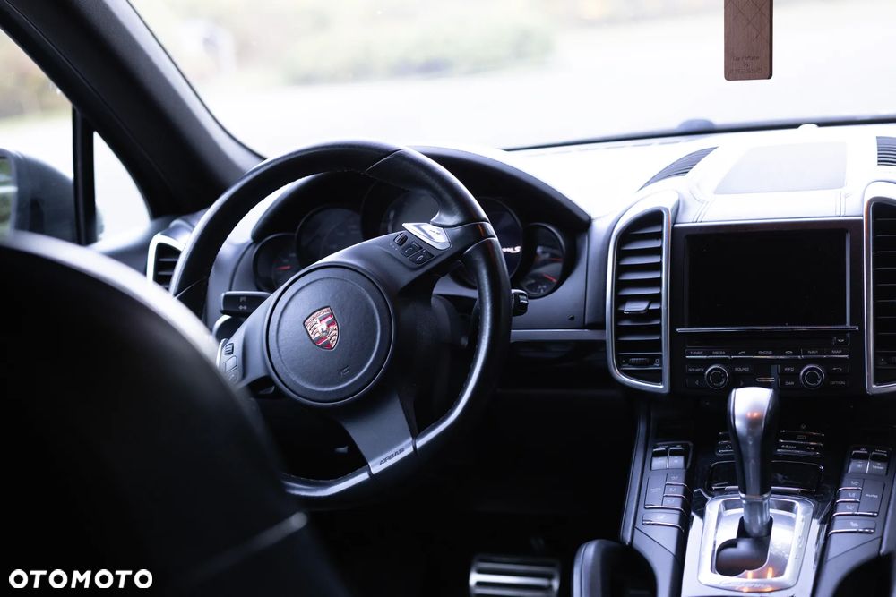 Porsche Cayenne S - 8