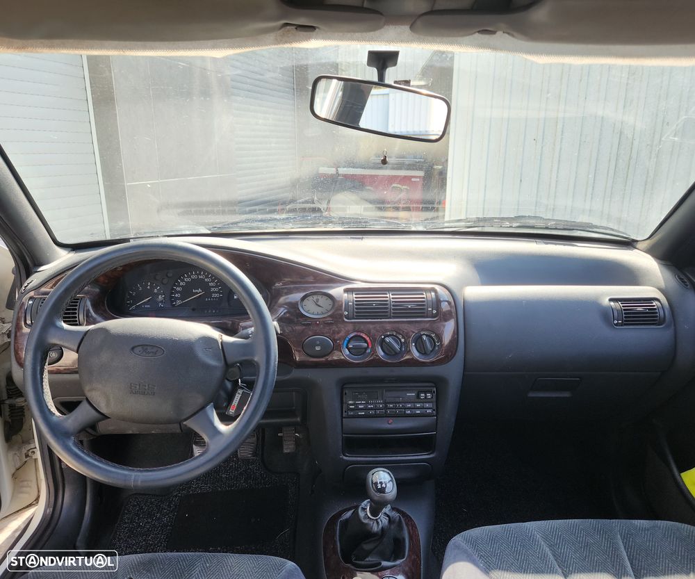 Ford Escort 1.4 Ghia - 5