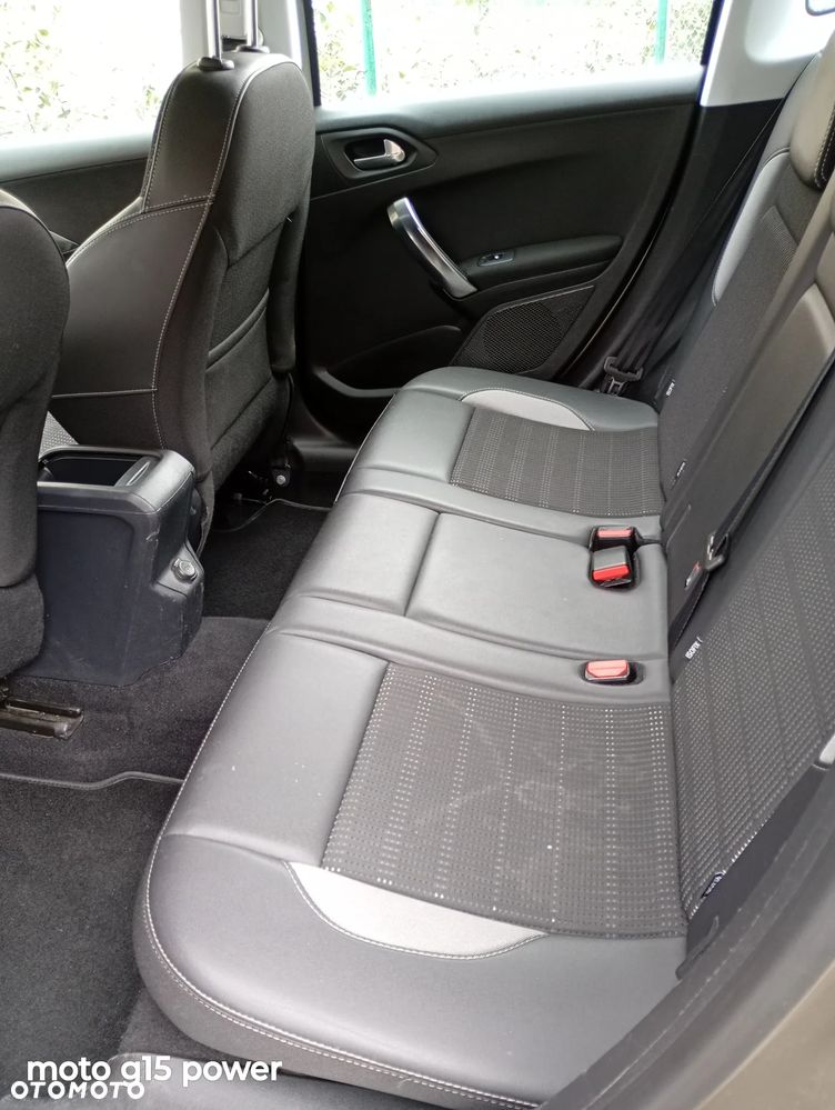 Peugeot 2008 PureTech 110 Stop&Start EAT6 Allure - 5