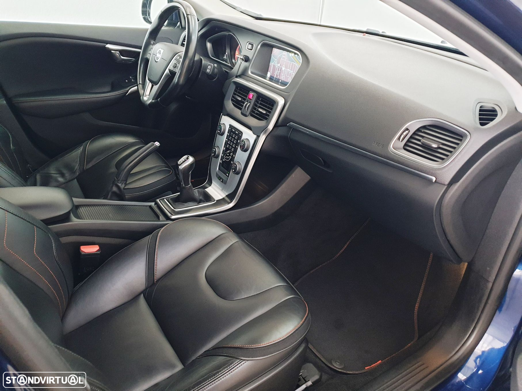 Volvo V40 1.6 D2 VOR - 19