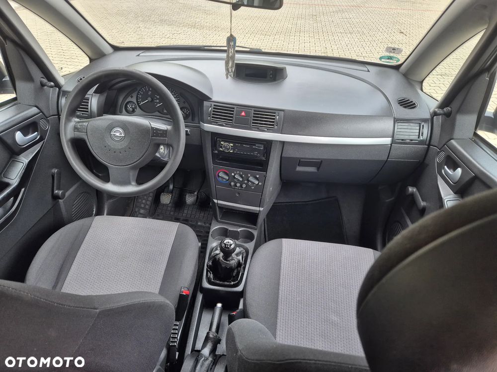 Opel Meriva 1.6 (Essentia) - 19