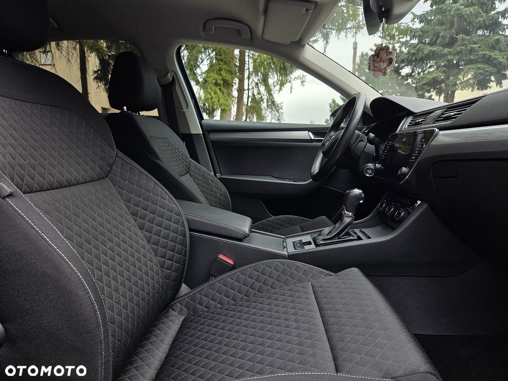 Skoda Superb 2.0 TDI SCR Sportline DSG - 7