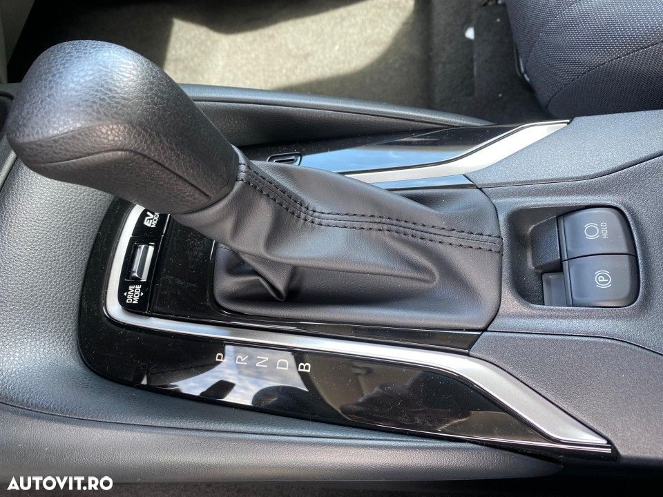 Toyota Corolla - 12