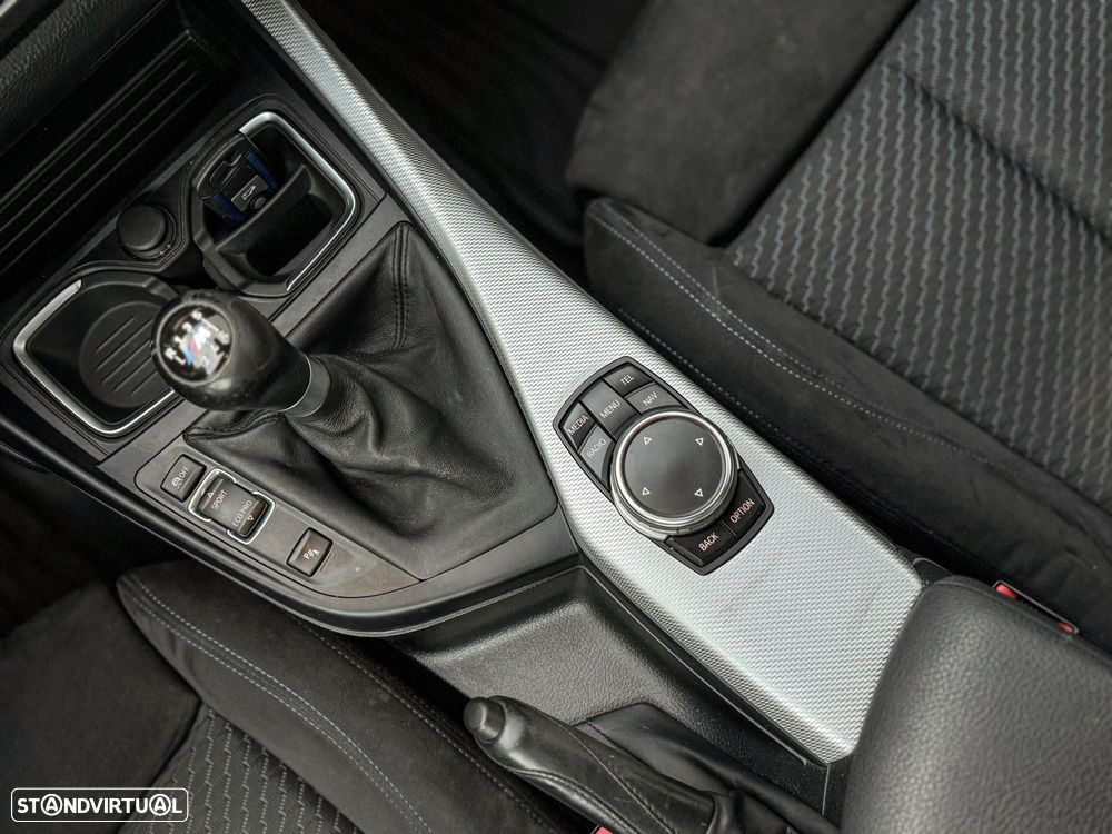 BMW 218 - 30