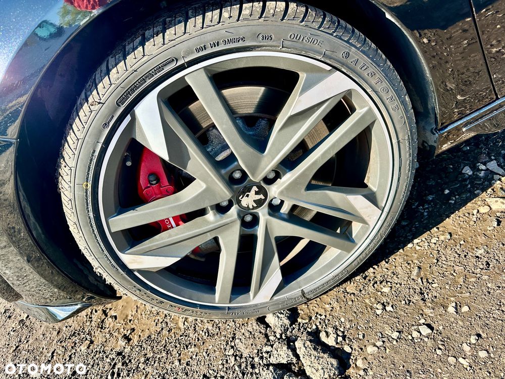Peugeot 308 1.6 e-THP GTi by Sport S&S - 17